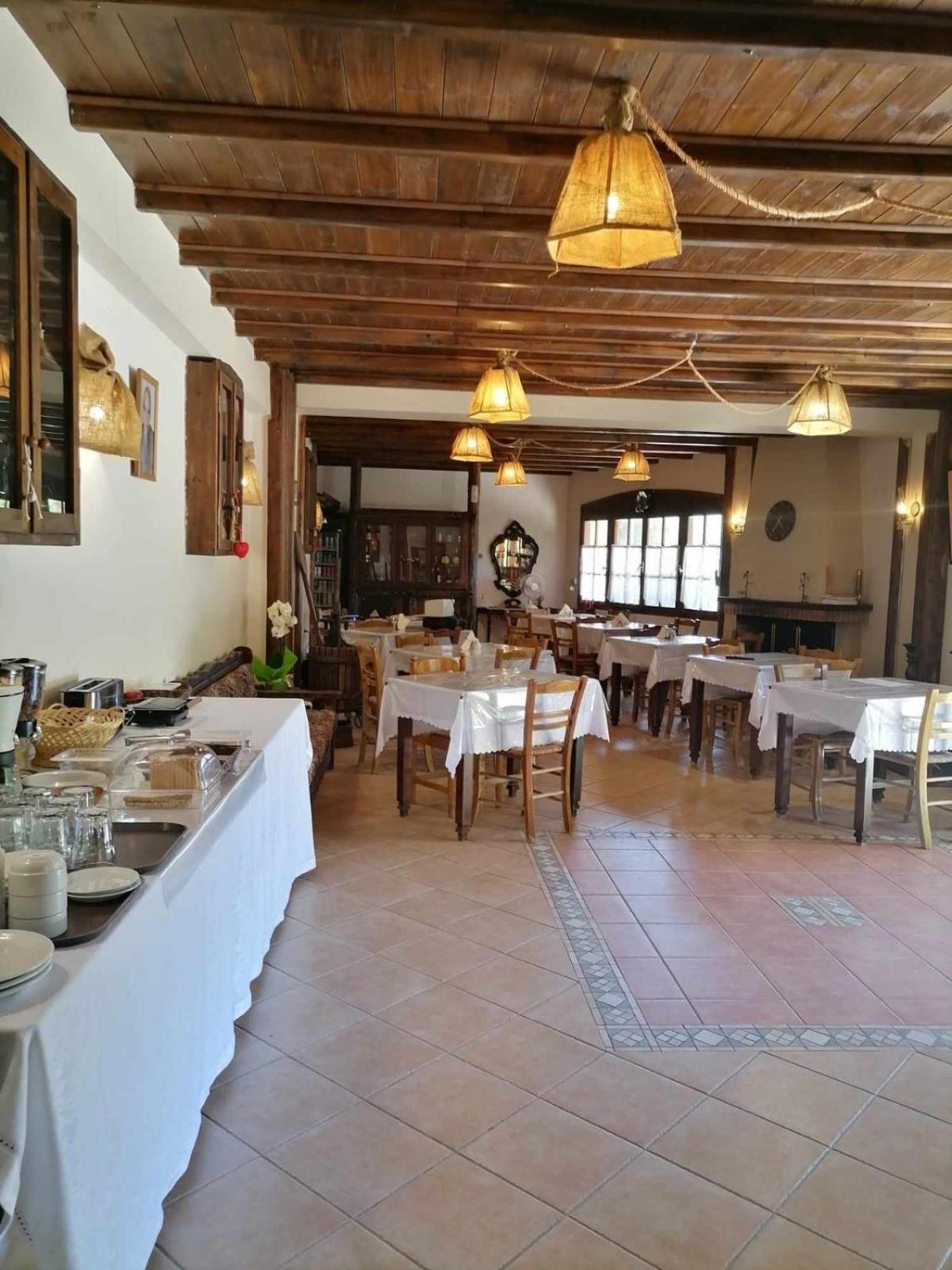 Allotino Hotel - Cafe & Snacks Lagkadia Esterno foto